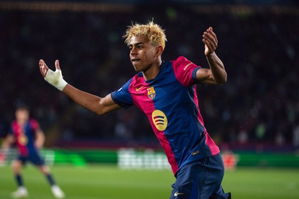 Pedro: Yamal là cầu thủ chạy