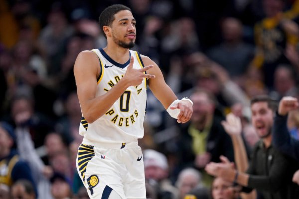 Pacers xác nhận Halliburton 
