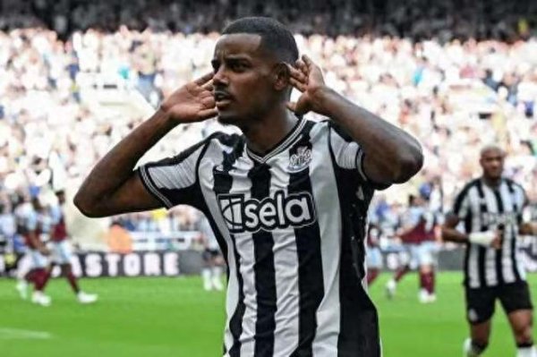 Liverpool và Newcastle đang 